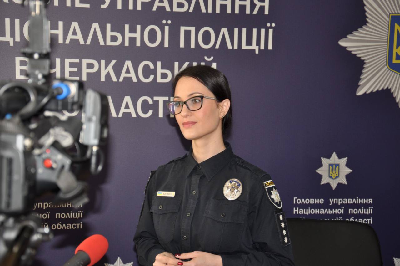 Коментар речниці на камеру